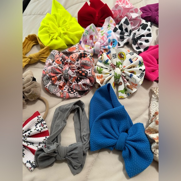 Lot of Hair Bows - Picture 6 of 10